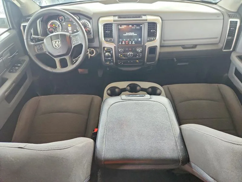1C6RR7GTXKS736805 — 2019 RAM 1500 CLASSIC photo 8