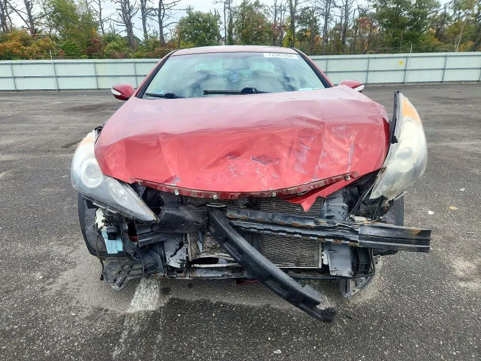 5NPEC4AC9BH280956 — 2011 HYUNDAI SONATA photo 5
