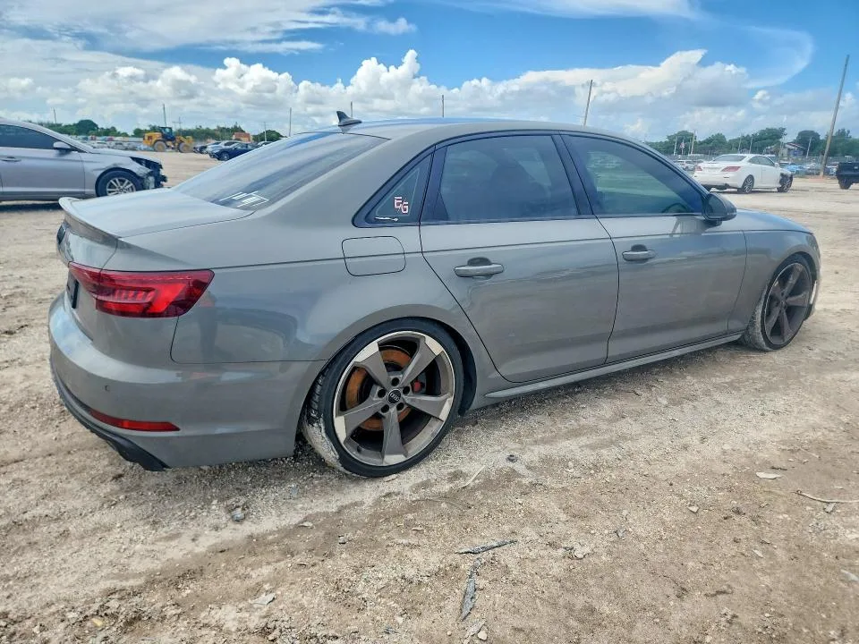 WAUB4AF42KA112323 — 2019 AUDI S4 photo 3