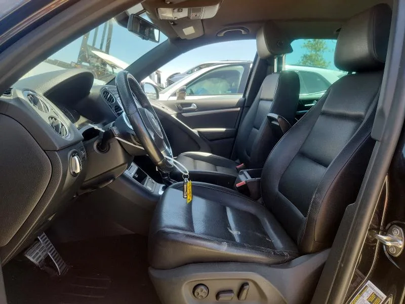 WVGAV7AX7GW026320 — 2016 VOLKSWAGEN TIGUAN photo 7
