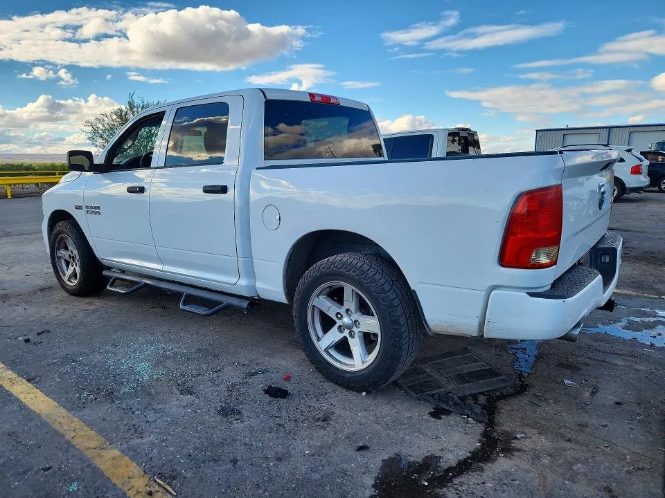 3C6RR7KT5JG197538 — 2018 RAM 1500 photo 2