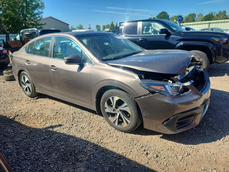 4S3BWAF64N3005829 — 2022 SUBARU LEGACY photo 4