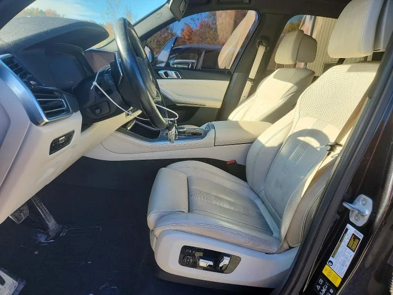 5UXCR6C55KLL37003 — 2019 BMW X5 photo 7