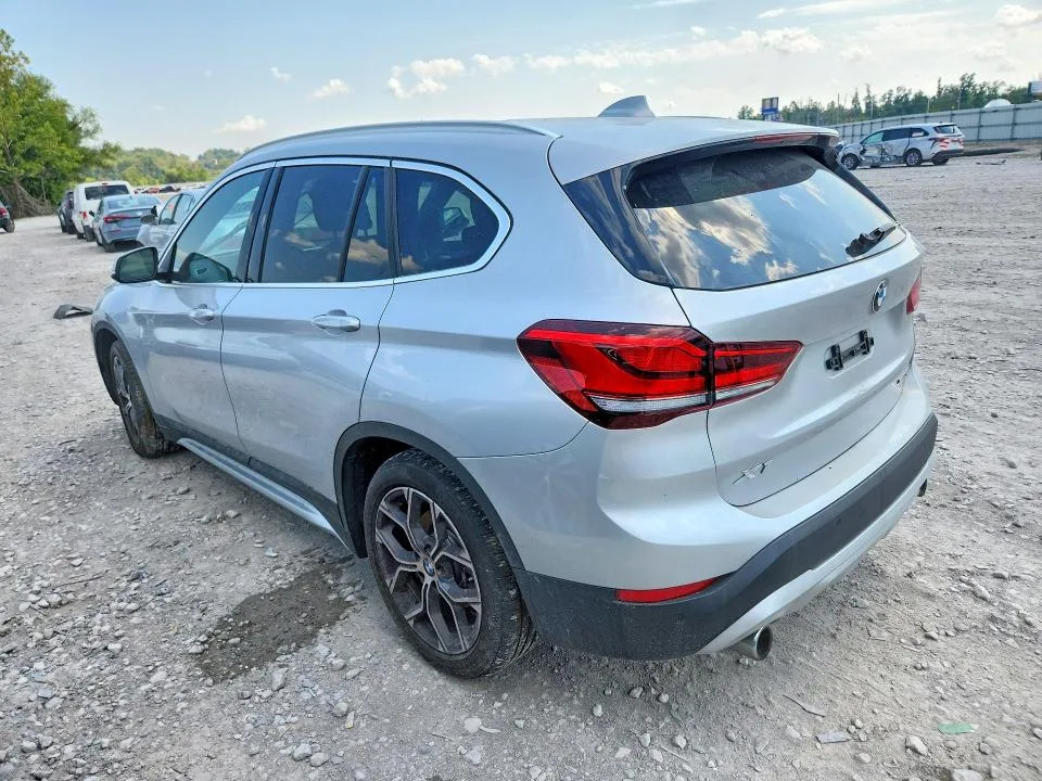 WBXJG9C06M5T94096 — 2021 BMW X1 photo 2