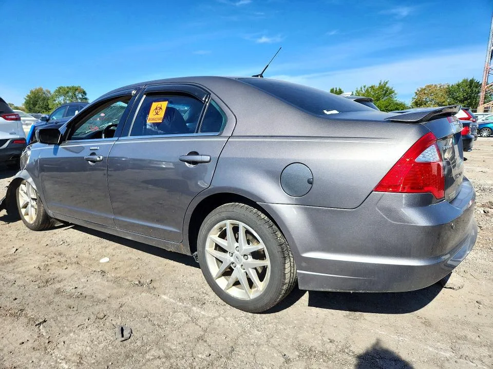 3FAHP0JG2CR236413 — 2012 FORD FUSION photo 2