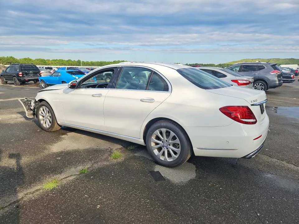 WDDZF4KB3HA145699 — 2017 MERCEDES-BENZ E photo 2
