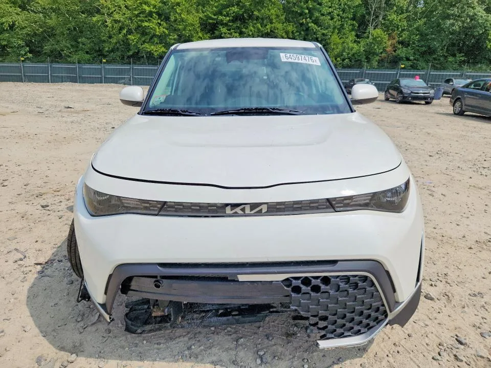 KNDJ23AU8P7867228 — 2023 KIA SOUL photo 5
