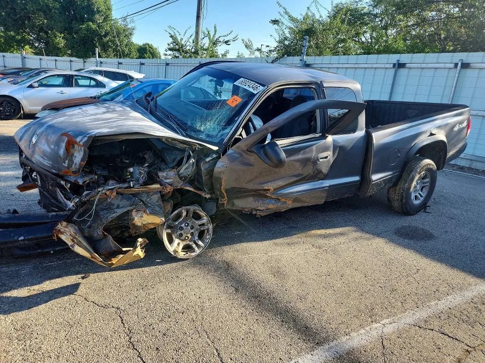 1D7HG12K14S662768 — 2004 DODGE DAKOTA