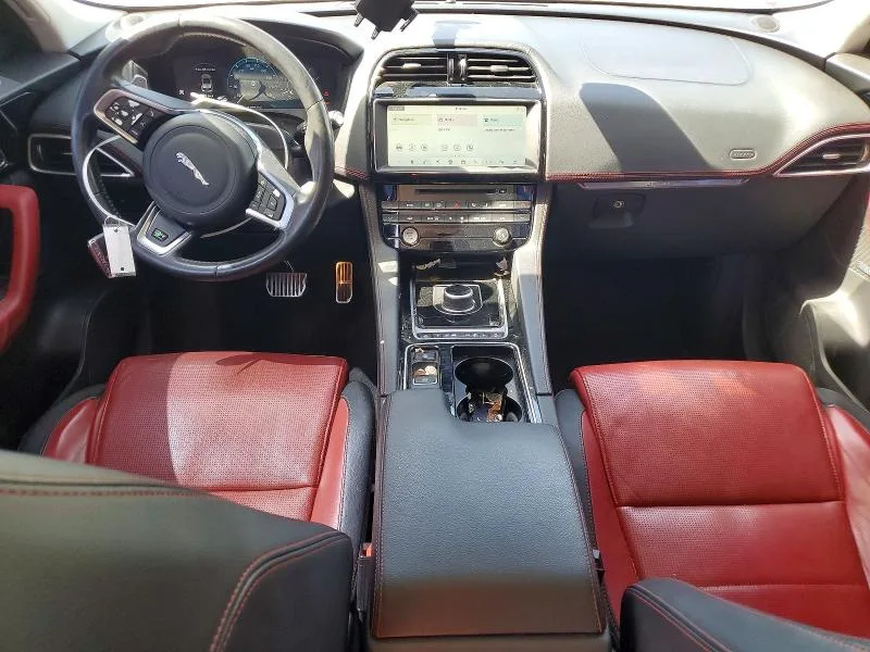SADCL2EV1JA246091 — 2018 JAGUAR F-PACE photo 8