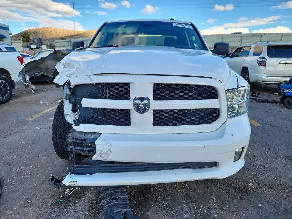 3C6RR7KT5JG197538 — 2018 RAM 1500 photo 5