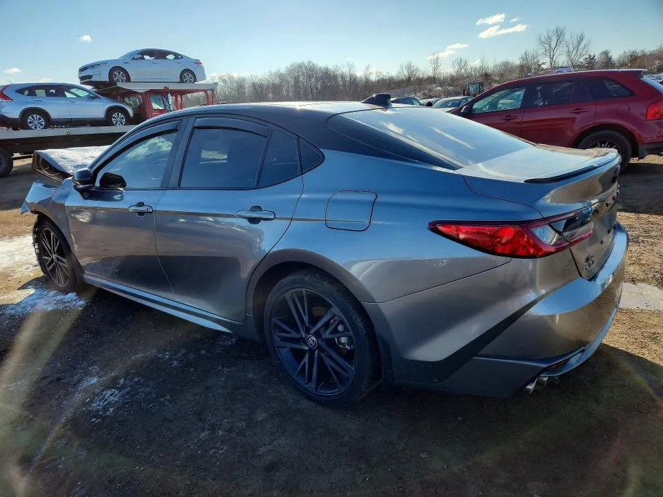 4T1DBADKXSU524051 — 2025 TOYOTA CAMRY photo 2