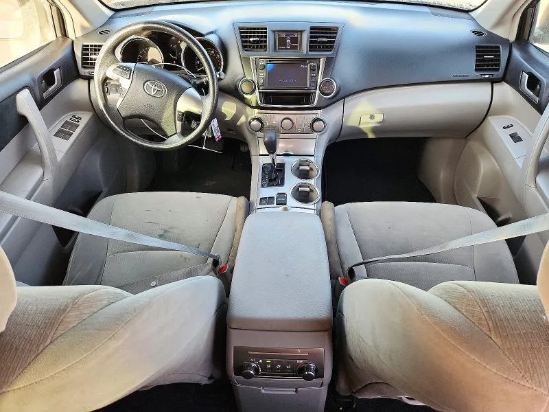 5TDBK3EH8DS210478 — 2013 TOYOTA HIGHLANDER photo 8