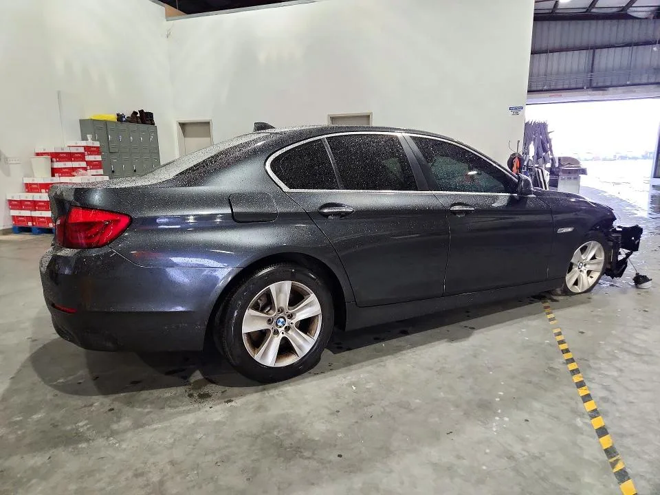 WBAXG5C51DDY30982 — 2013 BMW 528 photo 3