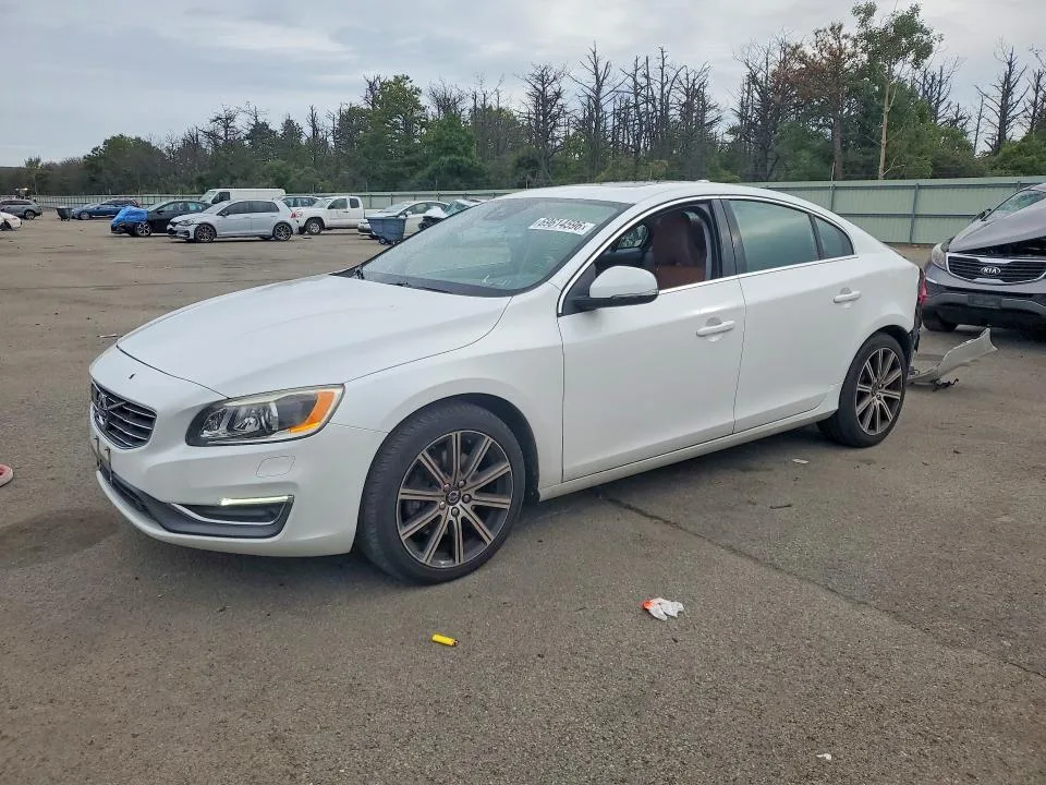 LYV402TM4HB153085 — 2017 VOLVO S60
