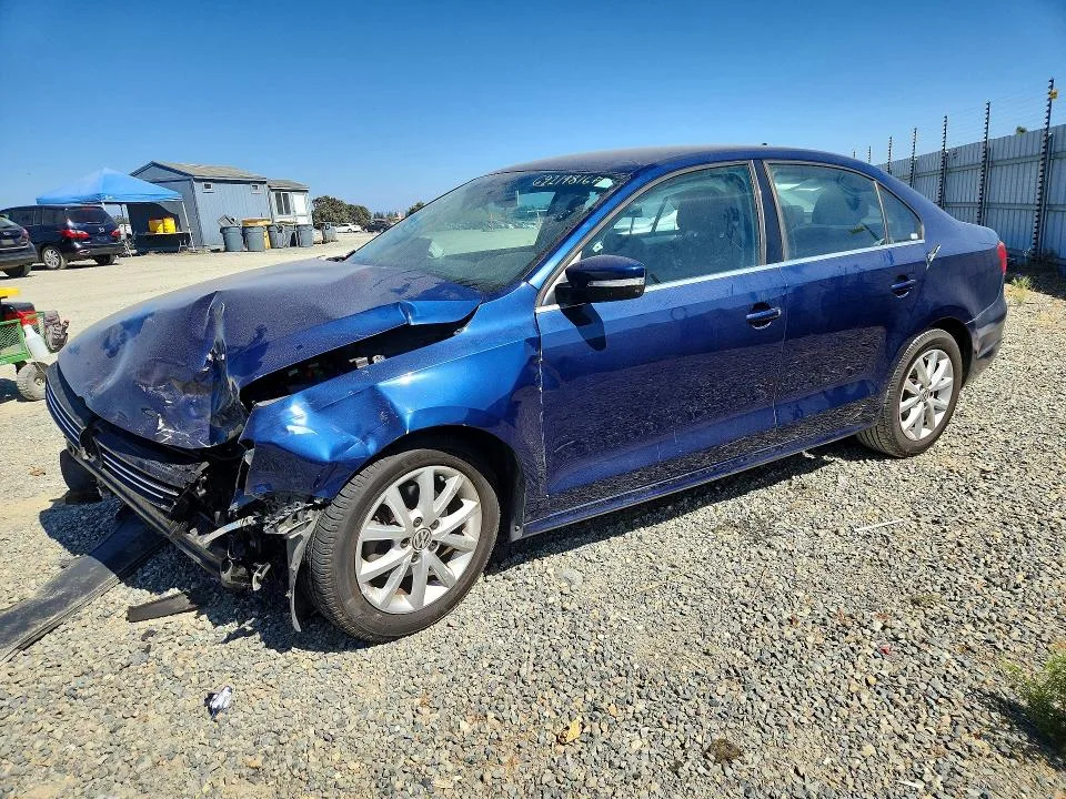 3VWDP7AJ5DM421239 — 2013 VOLKSWAGEN JETTA