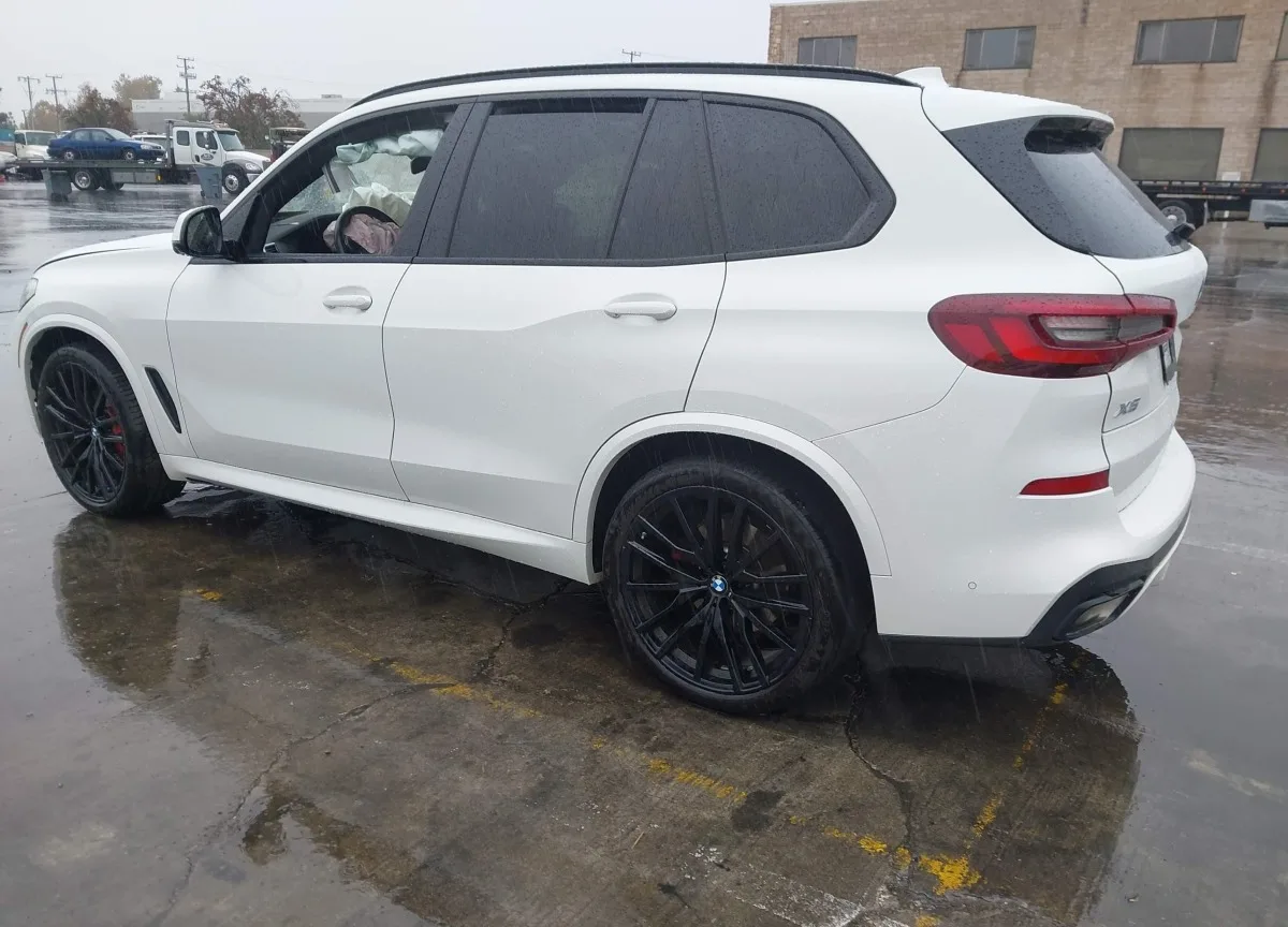 5UXCR6C06P9R21631 — 2023 BMW X5 photo 3