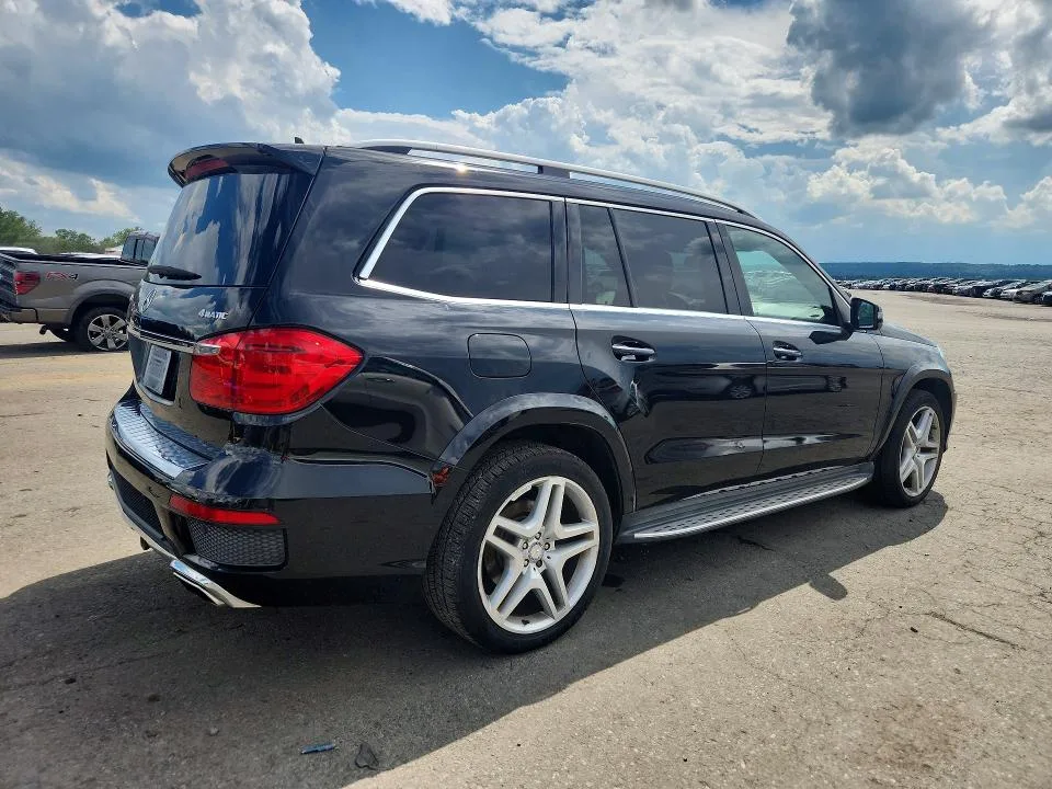 4JGDF7DE5FA558343 — 2015 MERCEDES-BENZ GL photo 3