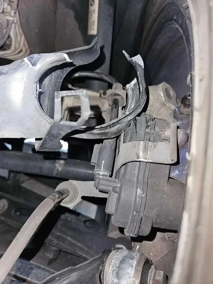 WBA11BH0XPWY23170 — 2023 BMW 520 photo 8