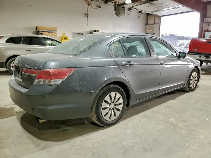 1HGCP2F34CA197485 — 2012 HONDA ACCORD photo 3