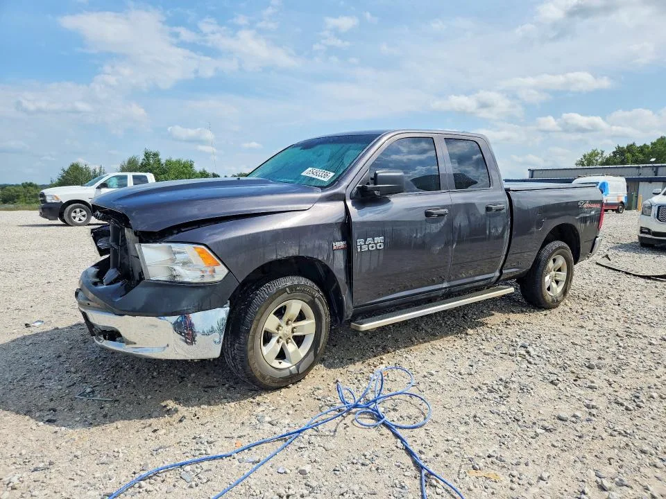 1C6RR7FT1JS165821 — 2018 RAM 1500 photo 1