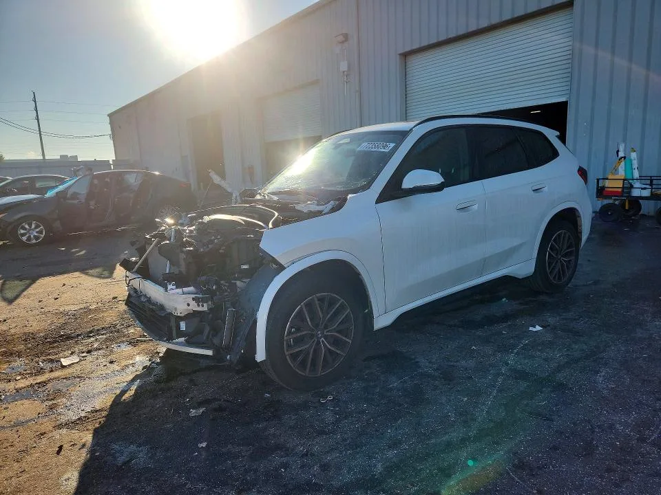 WBX73EF0XS5226016 — 2025 BMW X1