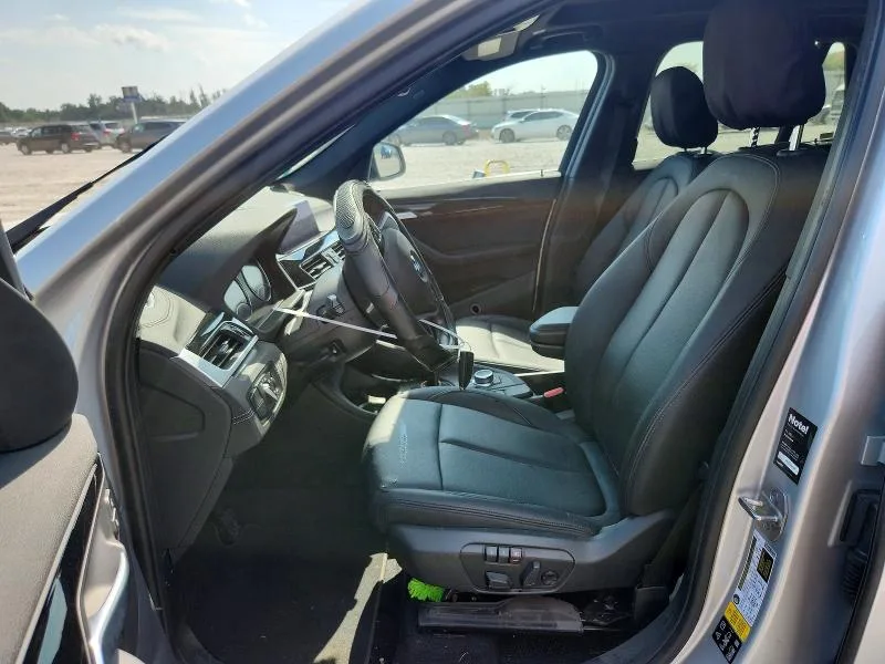 WBXJG9C06M5T94096 — 2021 BMW X1 photo 7