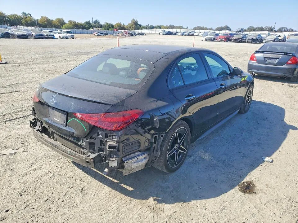 W1KAF4GB4PR142218 — 2023 MERCEDES-BENZ C photo 3