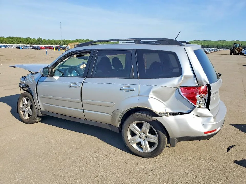 JF2SH6CC8AH761275 — 2010 SUBARU FORESTER photo 2