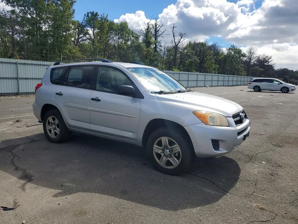 JTMZF33VX9D005078 — 2009 TOYOTA RAV4 photo 4