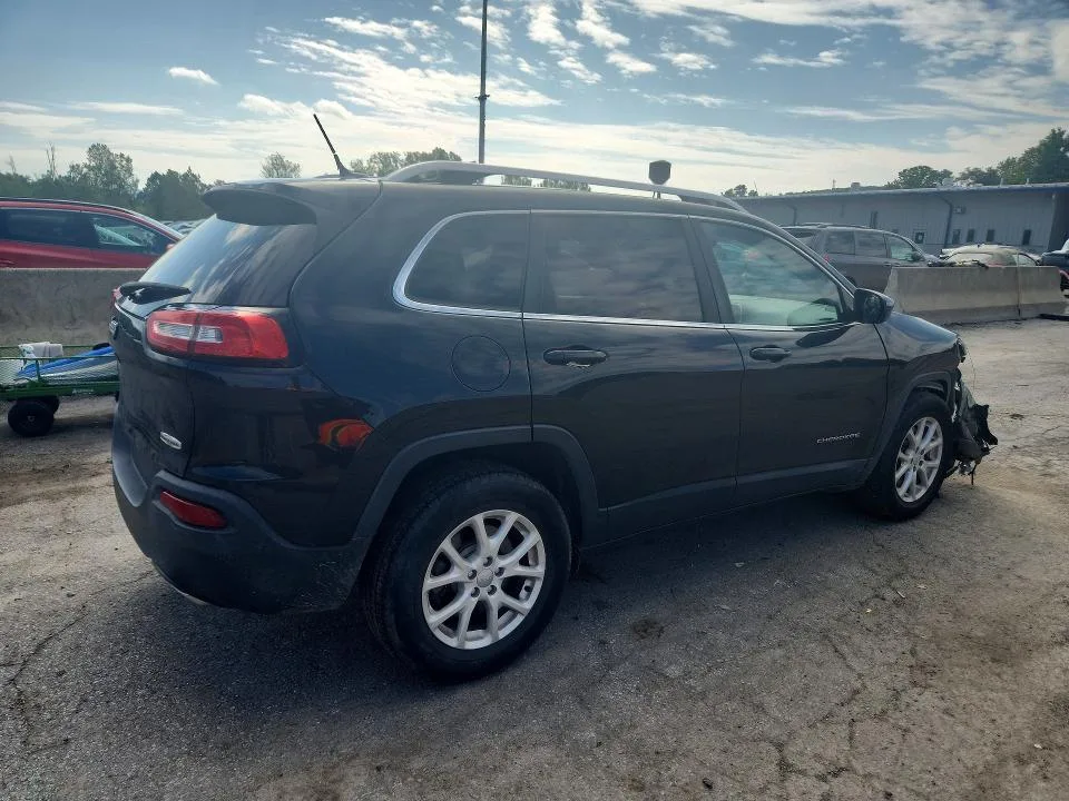 1C4PJMCS5FW753092 — 2015 JEEP CHEROKEE photo 3