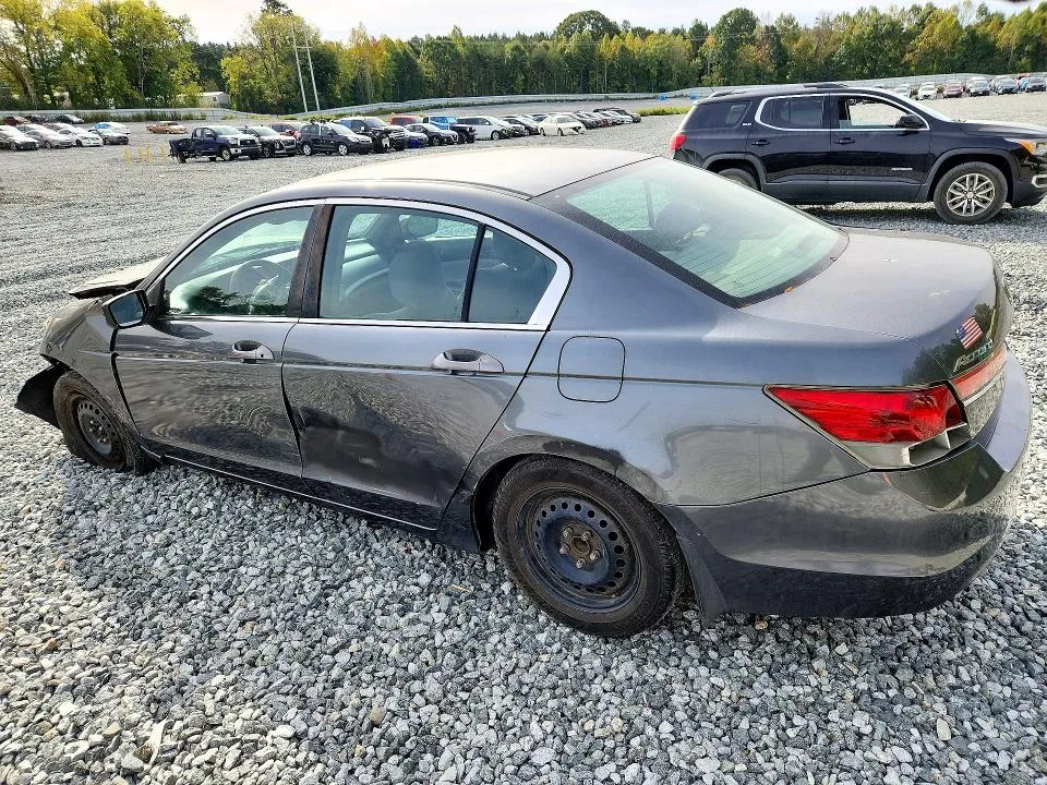 1HGCP2F38CA078340 — 2012 HONDA ACCORD photo 2