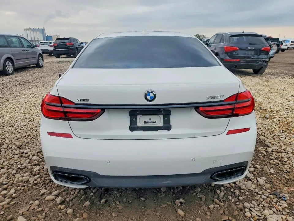 WBA7F2C59JB238416 — 2018 BMW 750 photo 6