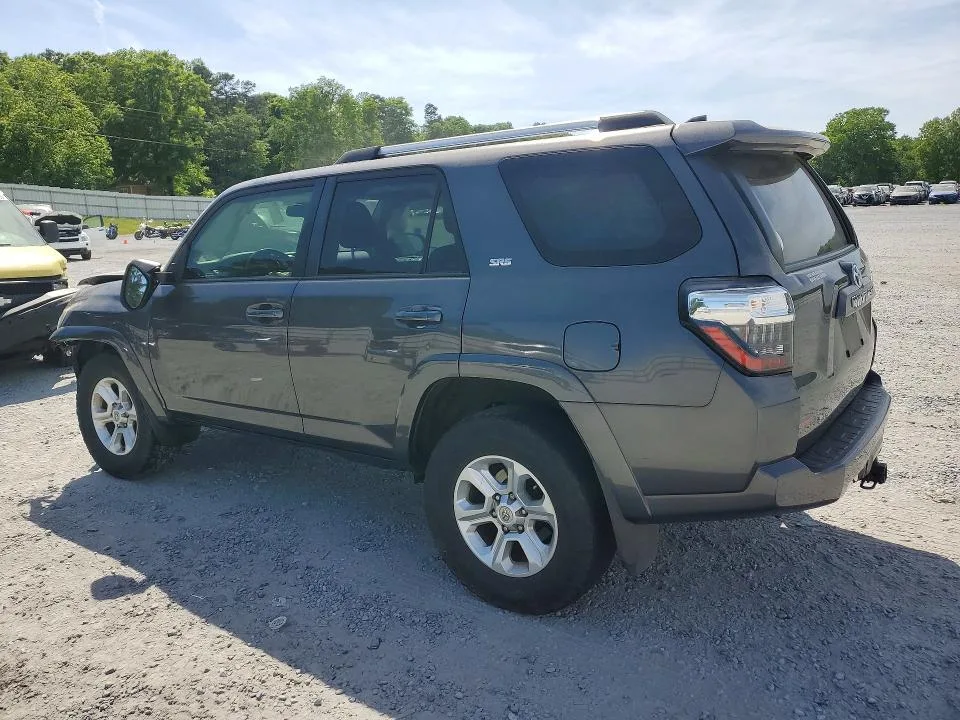 JTEFU5JR9N5271427 — 2022 TOYOTA 4 RUNNER photo 2