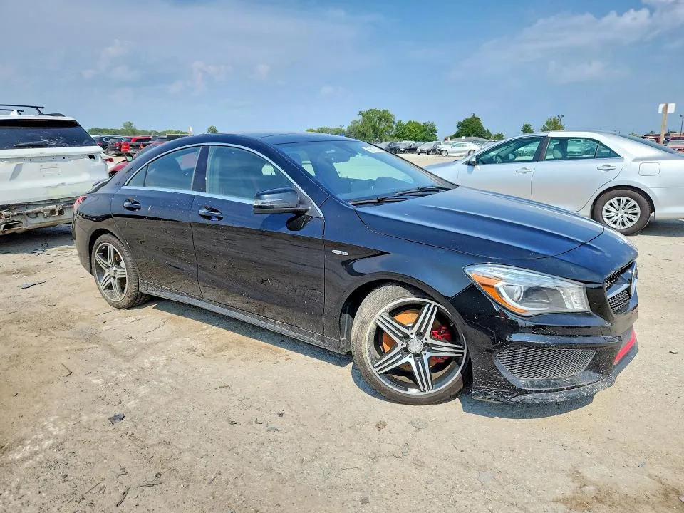 WDDSJ4GB8GN335238 — 2016 MERCEDES-BENZ CLA photo 4