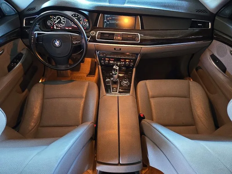 WBASN2C57AC200593 — 2010 BMW 535 photo 8