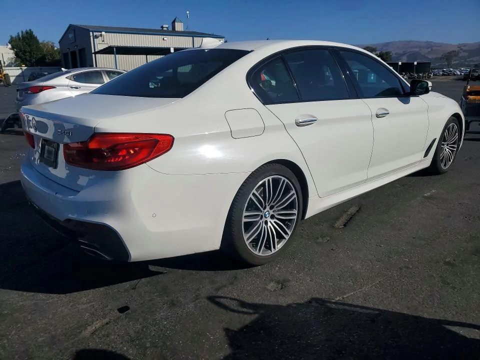 WBAJE5C51JG918291 — 2018 BMW 540 photo 3