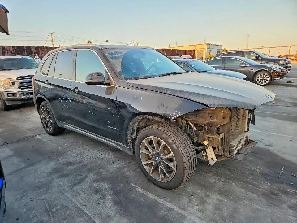 5UXKR2C37H0W43276 — 2017 BMW X5 photo 4