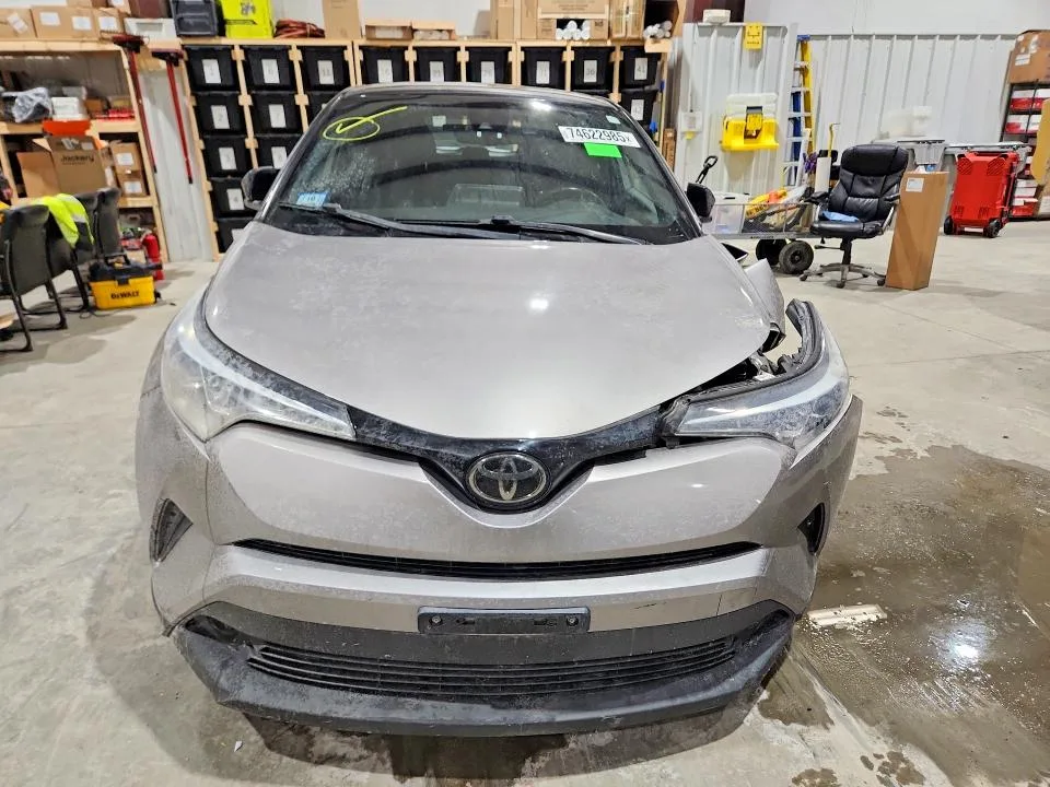 NMTKHMBXXKR092879 — 2019 TOYOTA C-HR photo 5