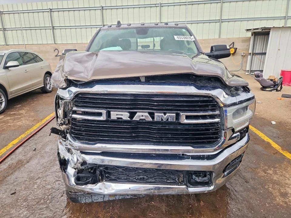 3C63RRHL4KG711230 — 2019 RAM 3500 photo 5