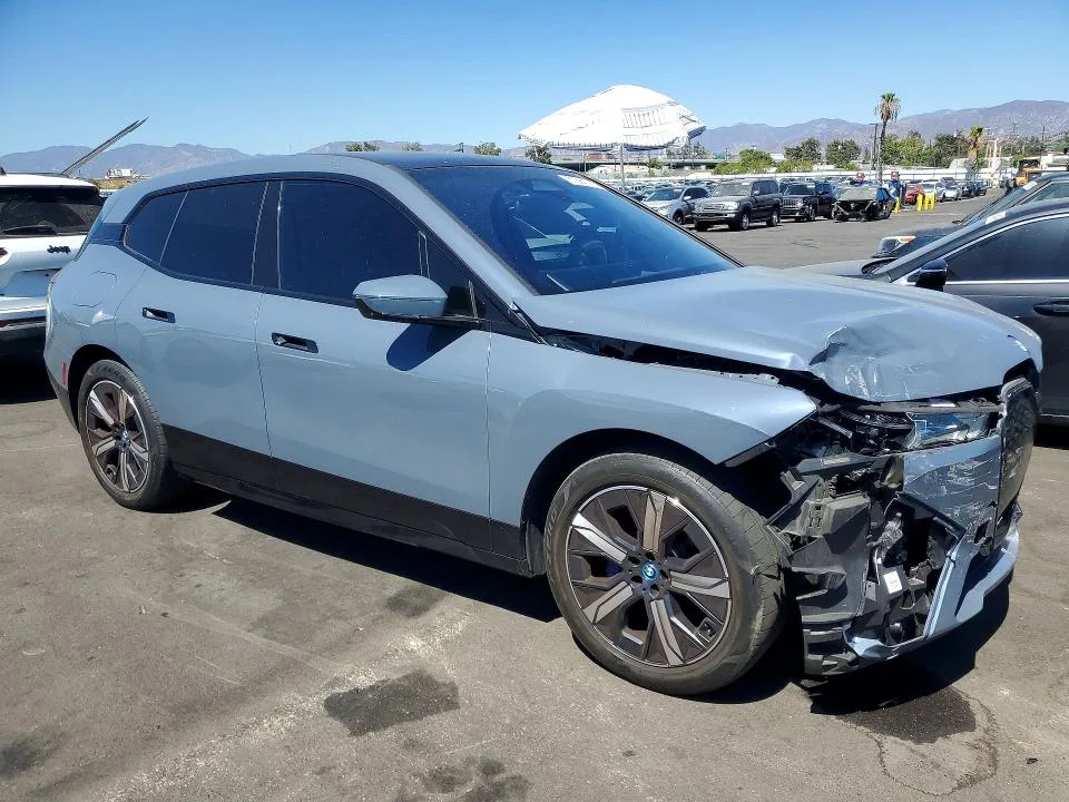 WB523CF02RCP34414 — 2024 BMW IX photo 4