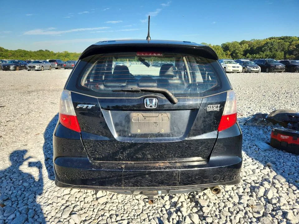 JHMGE8H50BS004683 — 2011 HONDA FIT photo 6