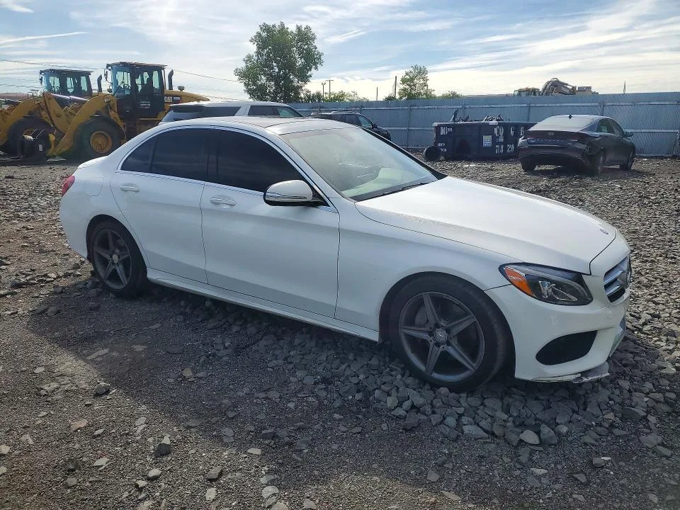 55SWF4KBXFU087462 — 2015 MERCEDES-BENZ C photo 4