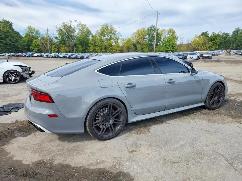 WUAW2AFC4GN900962 — 2016 AUDI RS7 photo 3