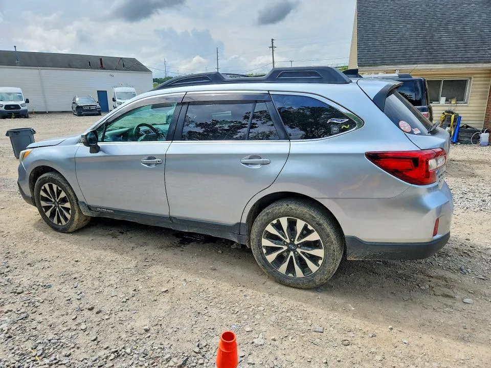 4S4BSENCXG3220026 — 2016 SUBARU OUTBACK photo 2