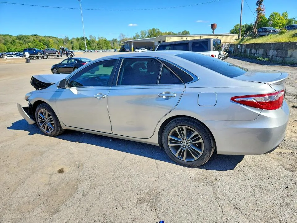 4T1BF1FK4FU966967 — 2015 TOYOTA CAMRY photo 2