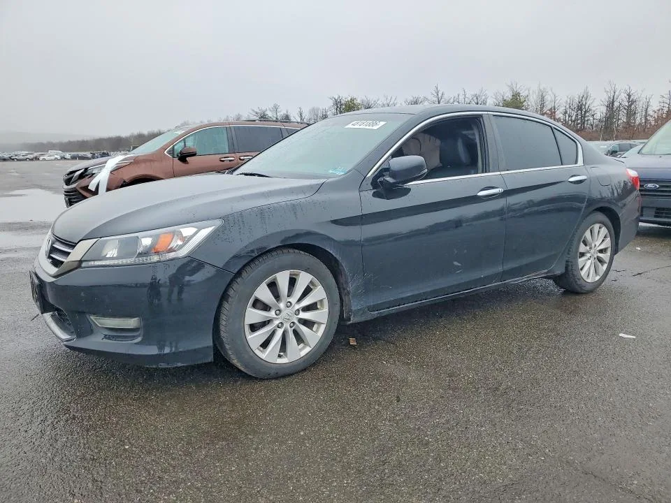 1HGCR2F87DA130404 — 2013 HONDA ACCORD
