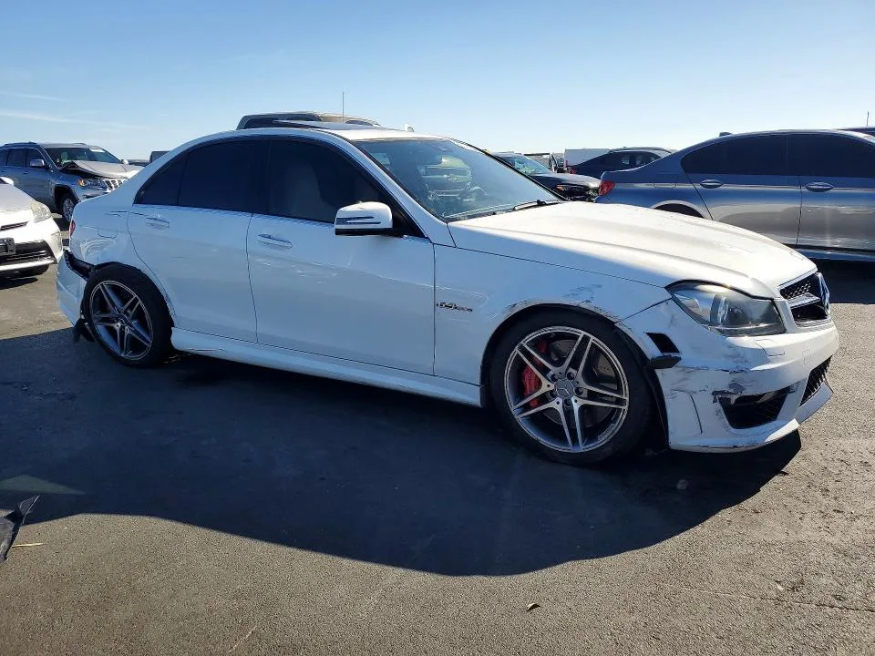 WDDGF7HB0DA845433 — 2013 MERCEDES-BENZ C photo 4