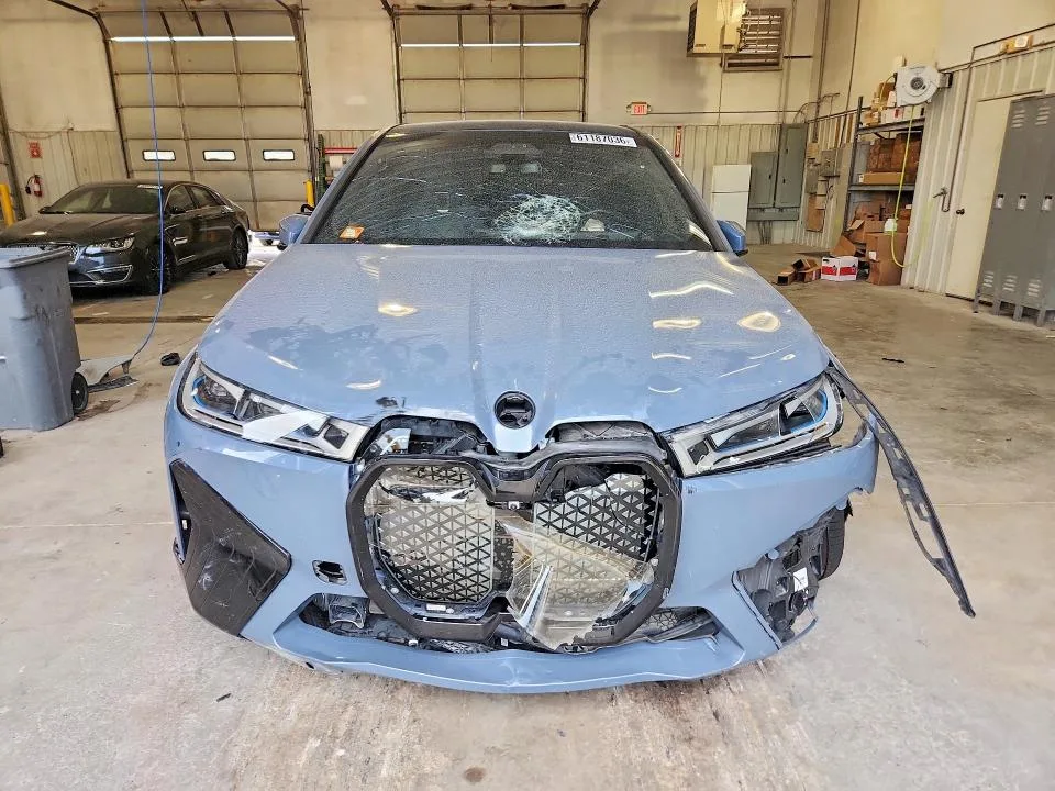 WB523CF01SCU17892 — 2023 BMW IX photo 5