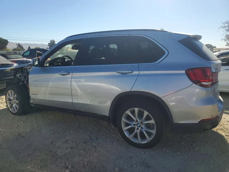 5UXKT0C51G0S75747 — 2016 BMW X5 photo 2
