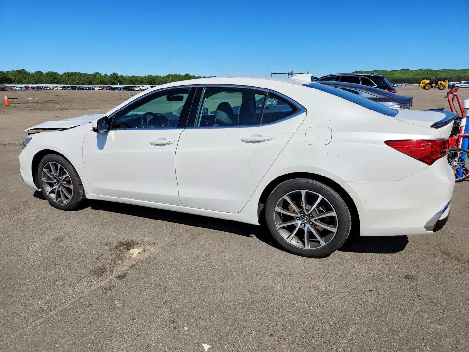 19UUB1F38FA006068 — 2020 ACUR TLX photo 2